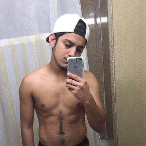 Meet your Posher, Noel